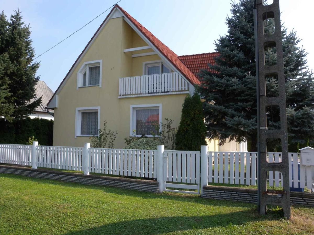 Apartments In Felsopahok/Balaton 19019 Exterior foto