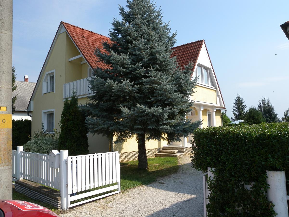 Apartments In Felsopahok/Balaton 19019 Exterior foto